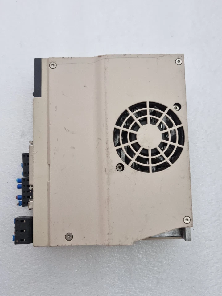 HCFA SV-X3EA075A-A2-EC 750W X3 AC SERVO DRIVE 200-240VAC SVX3EA075AA2EC